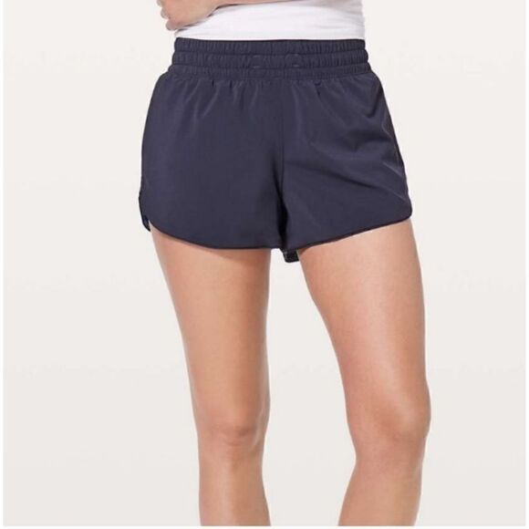 LULULEMON CHOOSE A SIDE SHORTS - BLACK NIGHT AND SUN DAZED MULTI BLUE, SIZE 4 - Picture 2 of 11